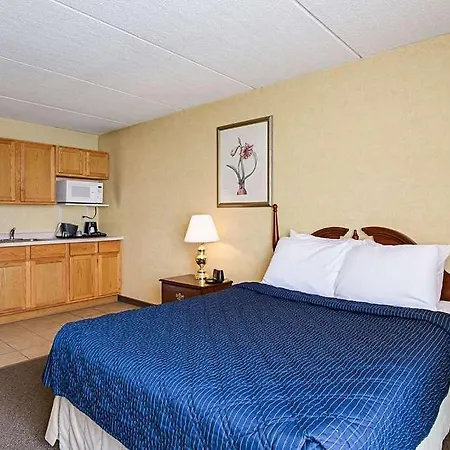 North Aurora Inn & Studio